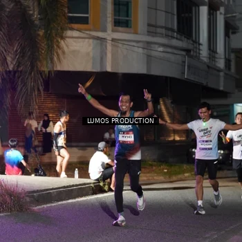 Runner Photo 7977720
