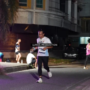 Runner Photo 7977876