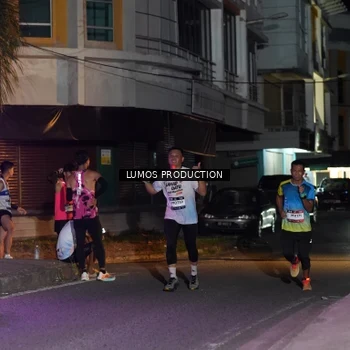 Runner Photo 7978742
