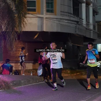 Runner Photo 7978754