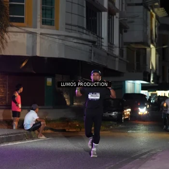Runner Photo 7979059
