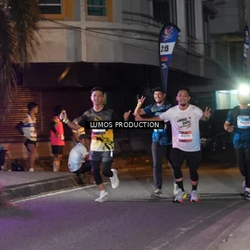 Runner Photo 7979336