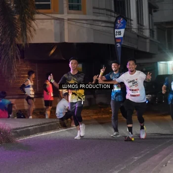 Runner Photo 7979340