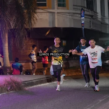 Runner Photo 7979345