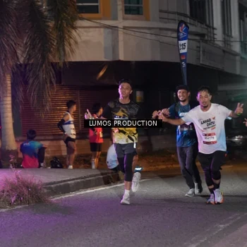 Runner Photo 7979347