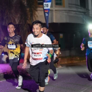 Runner Photo 7979363