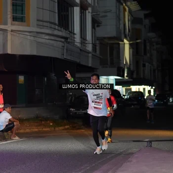 Runner Photo 7979412