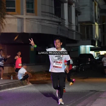 Runner Photo 7979417