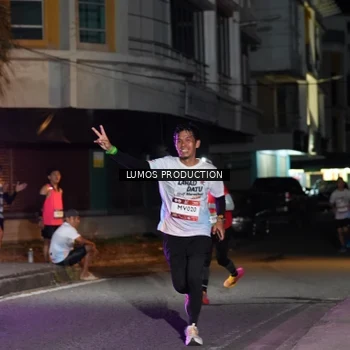 Runner Photo 7979418