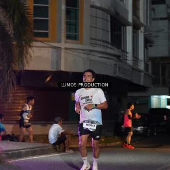 Runner Photo 7979764