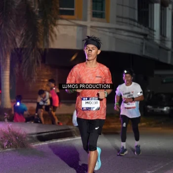 Runner Photo 7979844