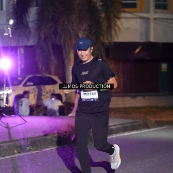 Runner Photo 7979913