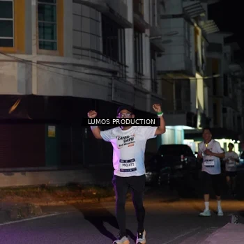 Runner Photo 7980955