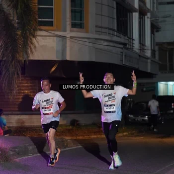 Runner Photo 7981363