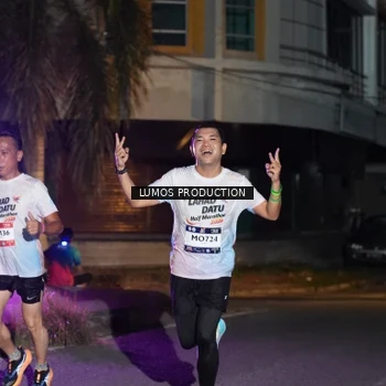 Runner Photo 7981375