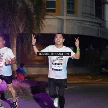 Runner Photo 7981376