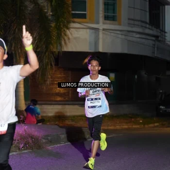 Runner Photo 7981459