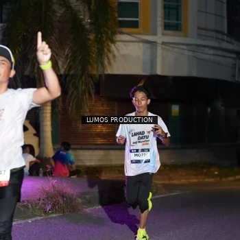 Runner Photo 7981464