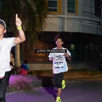 Runner Photo 7981465