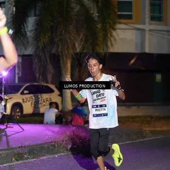Runner Photo 7981475