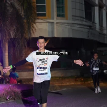 Runner Photo 7981765