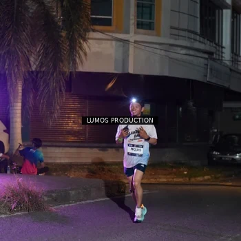 Runner Photo 7982003