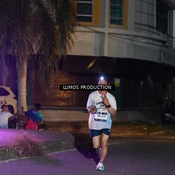 Runner Photo 7982008