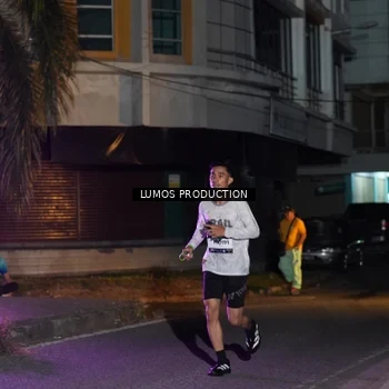 Runner Photo 7982070