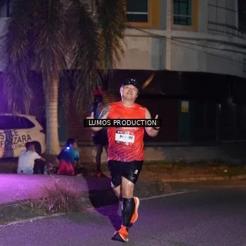 Runner Photo 7982110