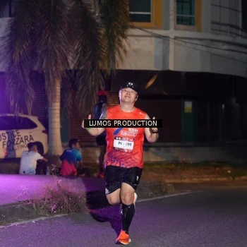 Runner Photo 7982113