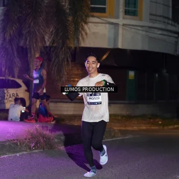 Runner Photo 7982200