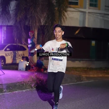 Runner Photo 7982210
