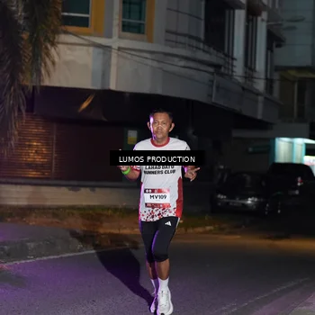 Runner Photo 7982249