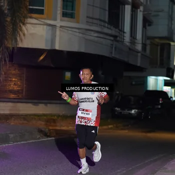 Runner Photo 7982250