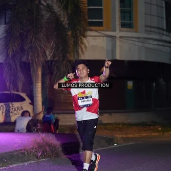 Runner Photo 7982339
