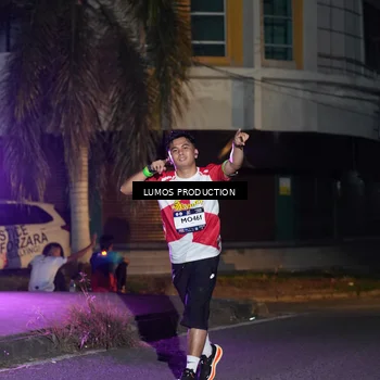 Runner Photo 7982345