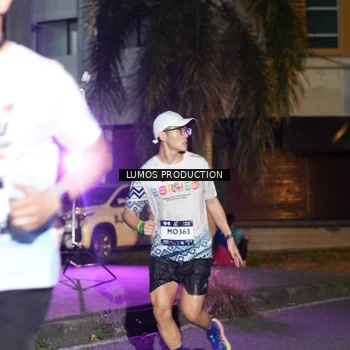 Runner Photo 7982453