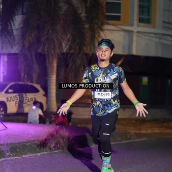 Runner Photo 7983004