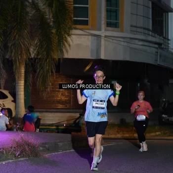 Runner Photo 7983086