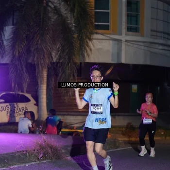 Runner Photo 7983091