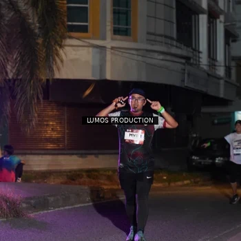 Runner Photo 7983184