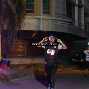 Runner Photo 7983187