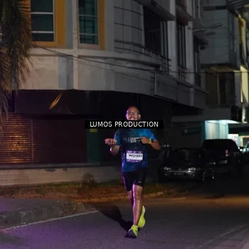 Runner Photo 7983259