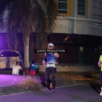 Runner Photo 7983337
