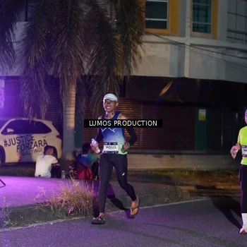Runner Photo 7983342