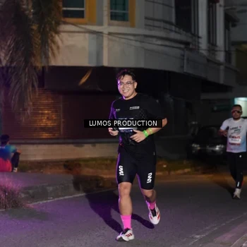 Runner Photo 7983459