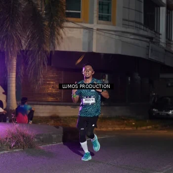 Runner Photo 7983673