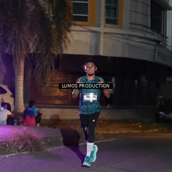 Runner Photo 7983674