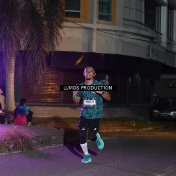 Runner Photo 7983675