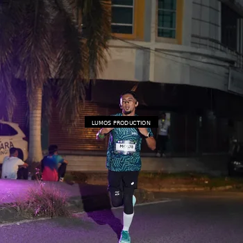 Runner Photo 7983682